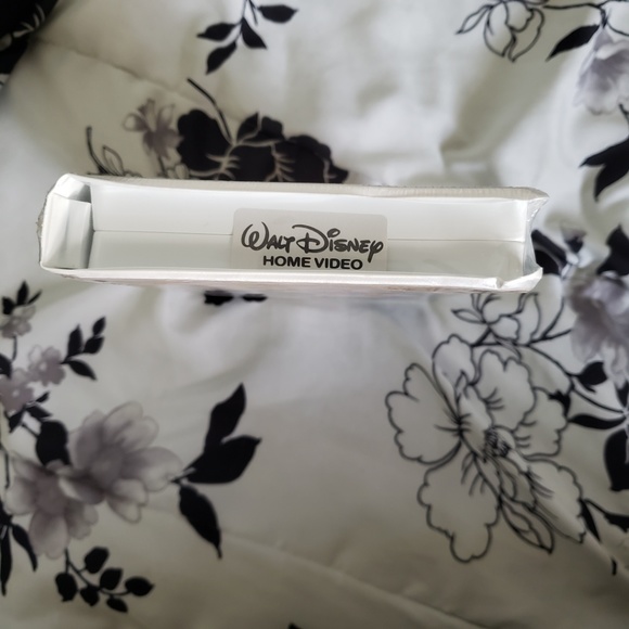 Disney Mickey VHS Treasured Moment New - Picture 5 of 5